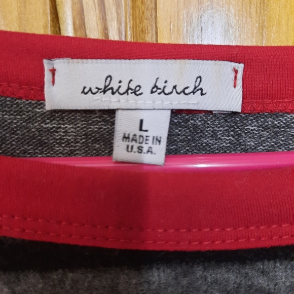 White Birch, size large, gray, black, and red top. Sleeves with flair. - Picture 2 of 3